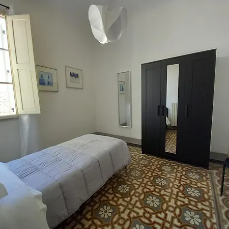 Oriuolo Lef Apartman *